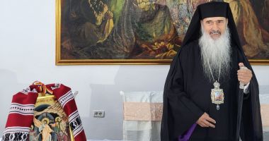 Stire din Cultură-Educație : Mii de constănțeni așteptați în noaptea Învierii în Parcul Catedralei