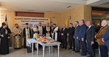 Stire din Politică-Administrație : ÎPS Teodosie, chemat să sfințească noul sediu AUR Constanța