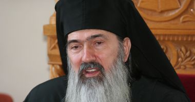Stire din Cultură-Educație : IPS Teodosie va sluji în week-end într-un sat din Suceava