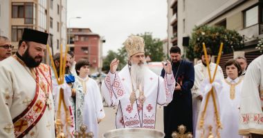IPS Teodosie: "Pot să fiu cu toată lumea, dacă nu sunt cu Dumnezeu sunt singur" - 2