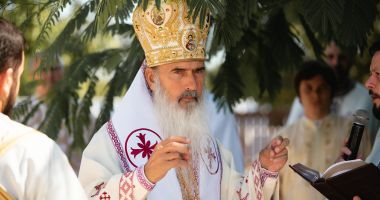 Stire din Cultură-Educație : Procesiune pe străzile Constanței în cinstea Sfântului Cuvios Dionisie Exiguul