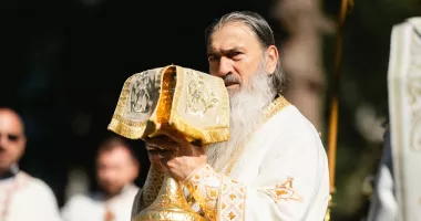 Stire din Cultură-Educație : Centrul ”Jean Constantin”, gazda întâlnirii de Anul Nou dintre Arhiepiscopul Tomisului și credincioșii dobrogeni