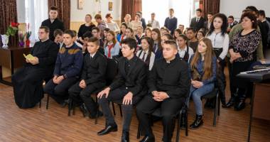 Ce pilde le-a oferit IPS Teodosie elevilor de la "Traian" și Mihail Kogălniceanu - 2