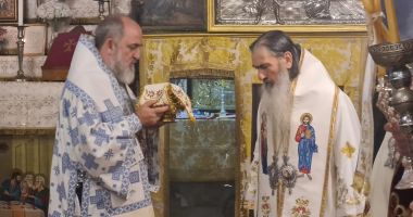 IPS Teodosie: "Crăciunul nu e doar un ospăț de bunătăți" - 3