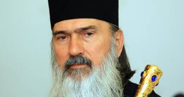 Stire din Cultură-Educație : Victimele din "Colectiv", pomenite la Constanța