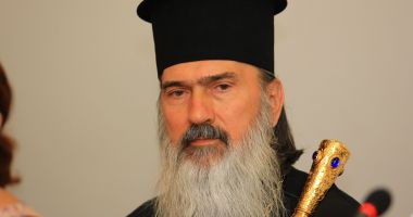 Stire din Cultură-Educație : IPS Teodosie, prezent la târnosirea bisericii „Sfântul Cuvios Efrem cel Nou” din Agigea