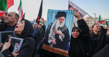 Stire din Actualitate : Irakul a decretat trei zile de doliu naţional după moartea lui Ali Khamenei