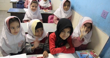 Stire din Actualitate : Iranul interzice limba engleză în școlile primare