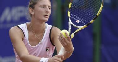 Stire din Sport : Irina Begu, învinsă în optimile probei de simplu la Miami