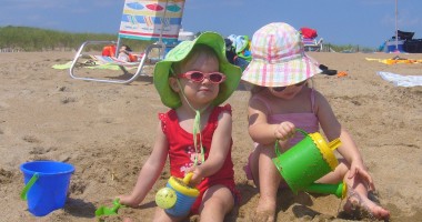 Stire din Diverse : Ce faceți dacă prichindelul se îmbolnăvește în vacanță?