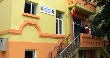 Stire din Cultură-Educație : Nume "grele" pe lista directorilor constănțeni schimbați din funcție!