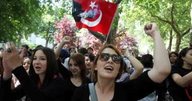 Stire din Actualitate : Nouă manifestație împotriva guvernului turc în jurul Pieței Taksim din Istanbul