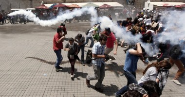 Ciocniri violente între demonstranți și poliție,  la Istanbul - 4