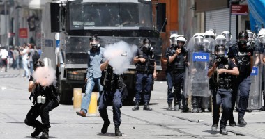 Ciocniri violente între demonstranți și poliție,  la Istanbul - 5
