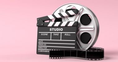 Stire din Cultură-Educație : Casting pentru găsirea a peste 300 de figuranţi pentru un film despre Revoluţia din 1989
