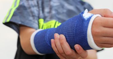 Stire din Eveniment : Un copil de 15 ani a ajuns la spital cu leziuni din cauza petardelor