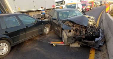 Stire din Eveniment : Circulaţie oprită pe autostrada A1, în urma unui accident rutier soldat cu două victime
