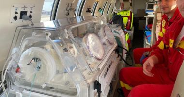 Bebeluş în vârstă de o zi, în stare critică, transferat la Bucureşti cu un avion SMURD, în doar 40 de minute