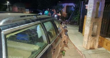 Galerie foto. Tânăr rănit, după ce a intrat cu maşina într-o casă - 3