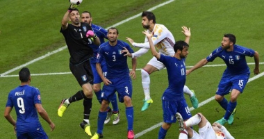 Stire din Sport : Italia a ELIMINAT Spania, câștigătoarea ultimelor două ediții ale turneului continental