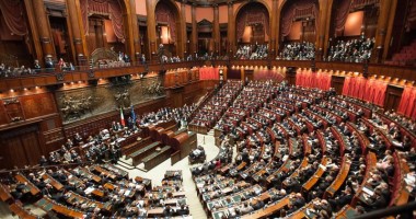 Stire din Actualitate : Italia se îndreaptă spre o criză politică majoră