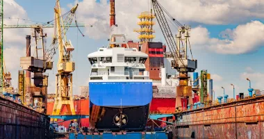Stire din Economie : UE vrea să relanseze industriile maritime și portuare. Ce face România?