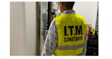 Stire din Social : Inspectorii de muncă constănțeni au luat la puricat hotelurile și restaurantele de pe litoral