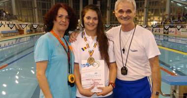 Înotătoarea abonată la medalii. Iulia Nadolu, cvadruplă campioană națională - 2