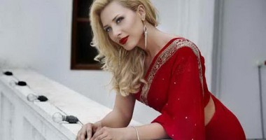Stire din Monden : Iulia Vântur i-a dat pe spate pe indieni