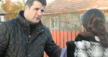 Stire din Politică-Administrație : "Micii agricultori au nevoie de ajutor pentru a accesa fonduri europene"