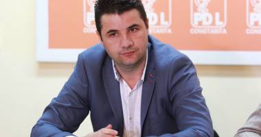 Stire din Politică-Administrație : Iustin Fabian Roman: Nu vrem să picăm în jocul celor de la PSD