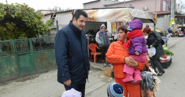 Stire din Politică-Administrație : Candidatul ARD, Iustin Fabian Roman, s-a întâlnit cu locuitorii din Agigea