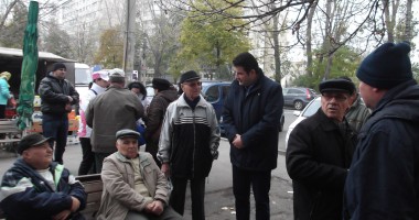 Stire din Politică-Administrație : "Produsele românești trebuie să intre pe rafturile supermarket-urilor"