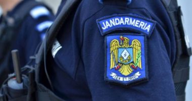 Stire din Eveniment : Un urmărit național a fost prins la Timișoara pentru că asculta muzică prea tare pe stradă