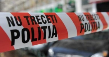 Stire din Eveniment : Echipa unei firme de cablu TV, jefuită de doi puști