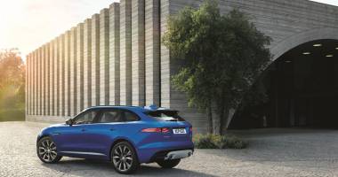 Galerie foto. Cel mai nou model Jaguar, F-PACE, în premieră, în România, la showroom-ul Exclusiv Auto din Constanța