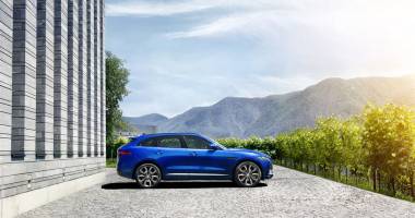 Galerie foto. Cel mai nou model Jaguar, F-PACE, în premieră, în România, la showroom-ul Exclusiv Auto din Constanța - 2