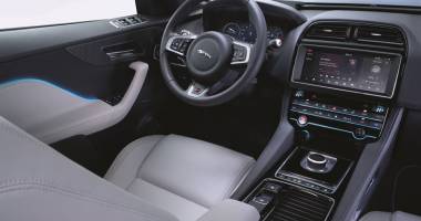 Jaguar F-PACE, în premieră în România, la showroom-ul Exclusiv Auto din Constanța - 2