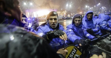 Stire din Eveniment : Afară din Jandarmerie! Un personaj grobian care face de rușine o armă respectată