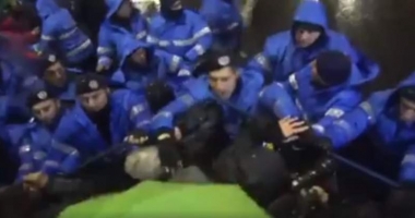 Afară din Jandarmerie! Un personaj grobian care face de rușine o armă respectată - 2