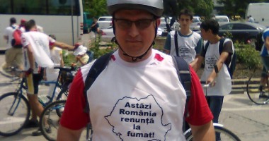 Ziua Mondială Fără Fumat sărbătorită de jandarmul Costel Gheorghiță pe bicicletă - 2