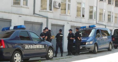 Stire din Eveniment : Peste o sută de jandarmi, prezenți la mânăstirea Dervent