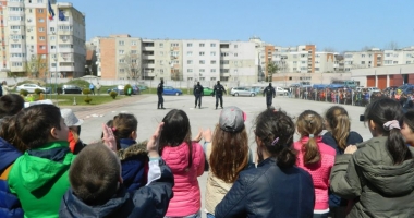 Preșcolarii  și elevii, în vizită  la Inspectoratul Județean de Jandarmi Constanța - 2