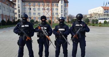 Stire din Social : Vrei să te faci jandarm? Începe recrutarea pentru școlile de militari