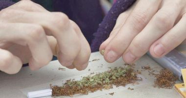 Sute de consumatori de droguri surprinși de jandarmi, în 2019, pe străzile Constanței