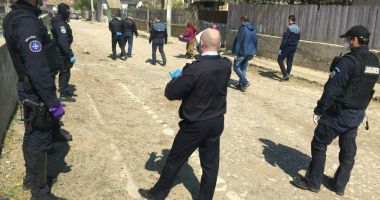 Stire din Eveniment : Jandarmii constănțeni dau o mână de ajutor la Țăndărei!