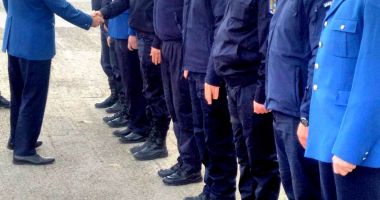 Stire din Eveniment : Jandarmi constănțeni avansați în grad de Ziua Națională a României