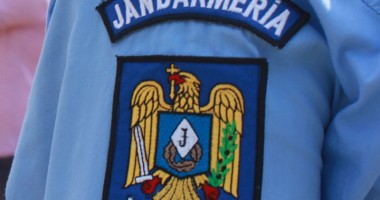 Stire din Eveniment : Jandarmii au ajuns în alte trei școli constănțene