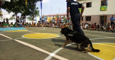 Jandarmii constănțeni, alături de copii în timpul vacanței de vară - 3