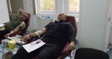 Stire din Eveniment : Jandarmii constănțeni donează sânge